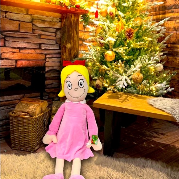 The Grinch Cindy Lou Who Jumbo Plush NWT - Picture 1 of 3